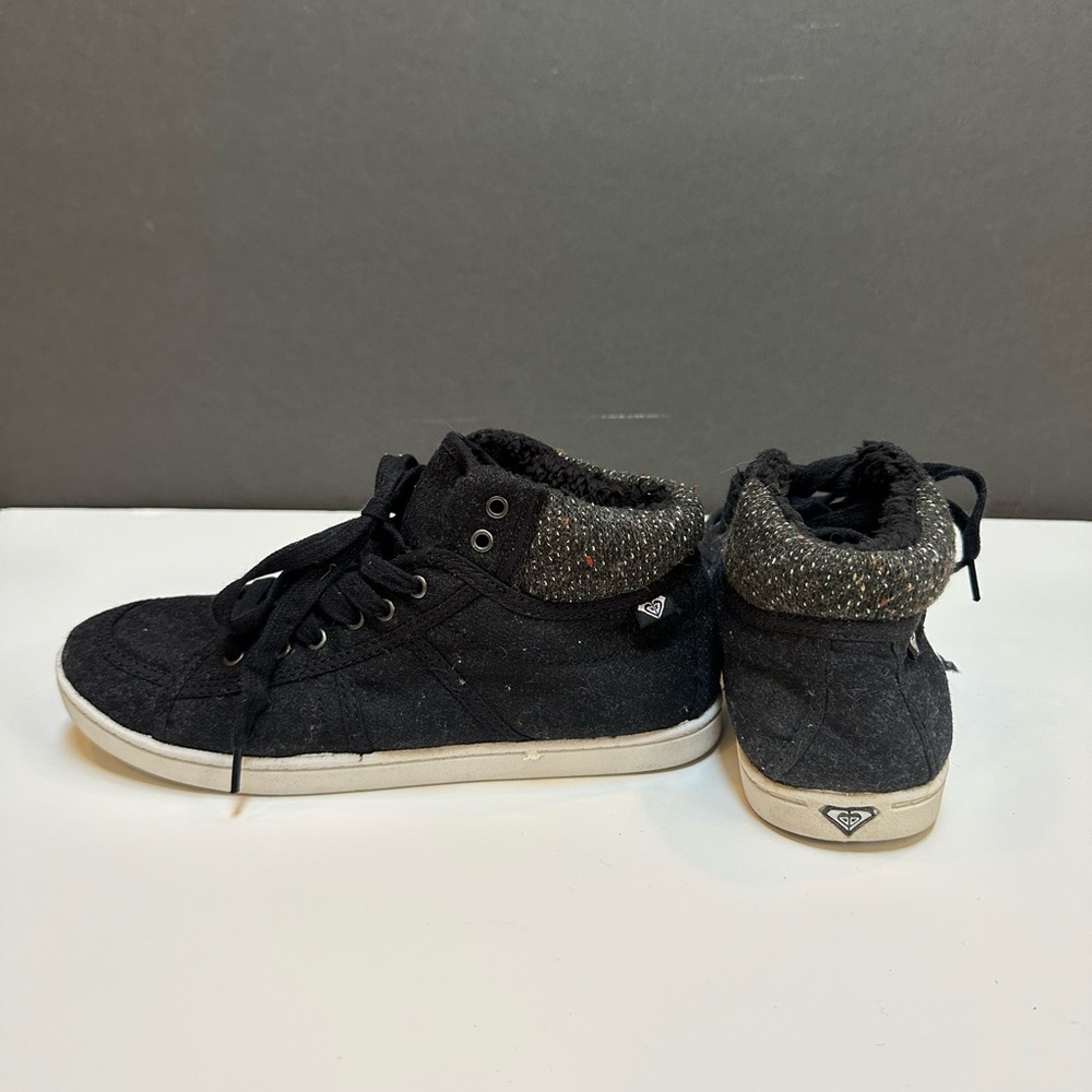 ❌SOLD❌ NWT Roxy "Whitney" Black/Charcoal High-Top Sneakers w fuzzy lining - Picture 4 of 7